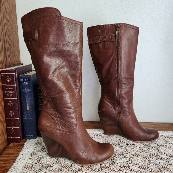 GUESS Tereza Wedge Heeled Leather Boot - Picture 3 of 16